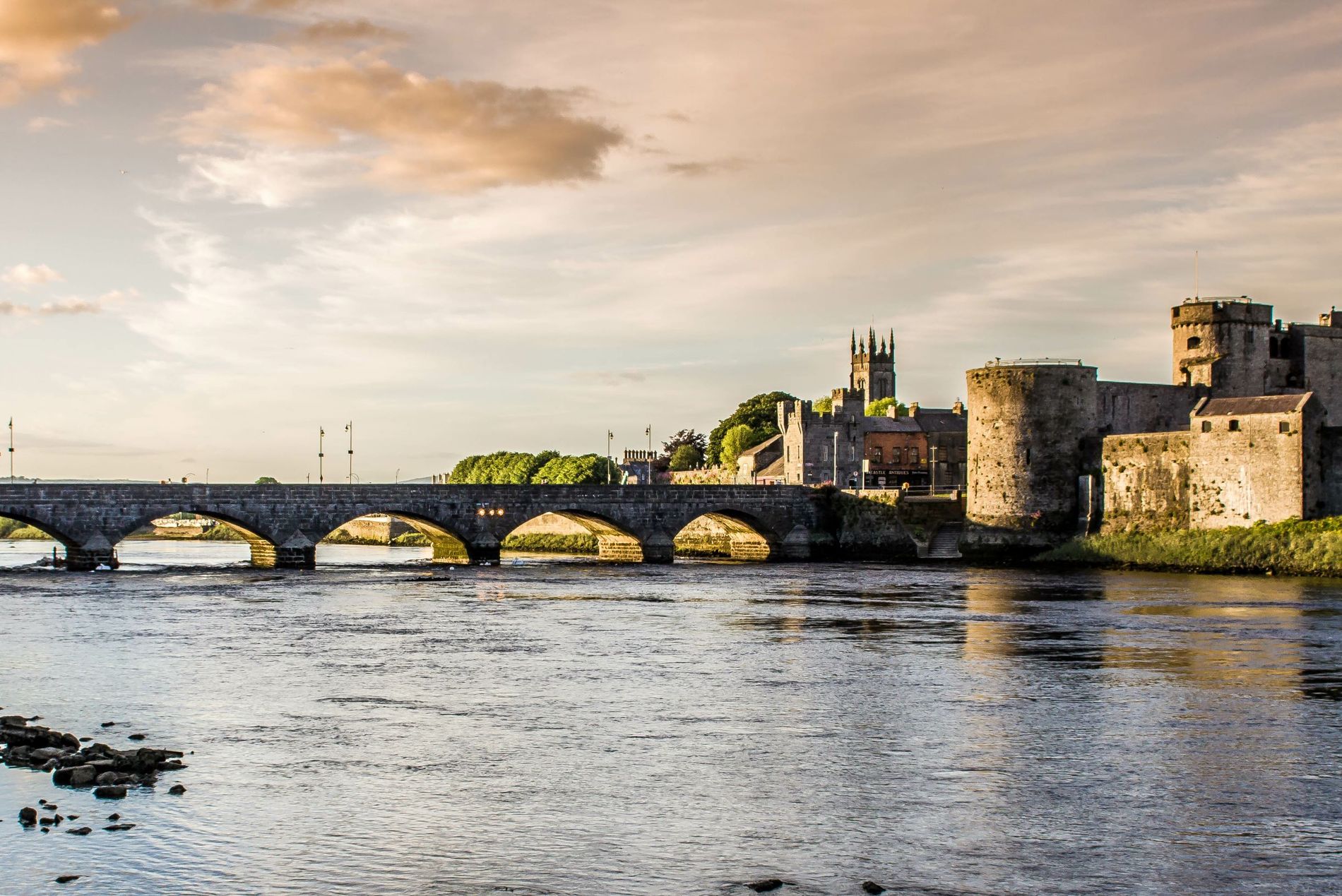 LIMERICK SOGGIORNO STUDIO 3.jpeg